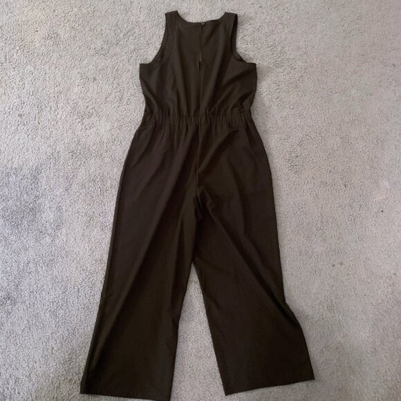 BANANA REPUBLIC FACTORY BLACK CROPPED JUMPSUIT - SIZE M - Picture 3 of 9